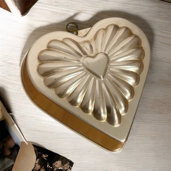 Vintage Other - Heart-Shaped Baking Mold Cake Tin Vintage